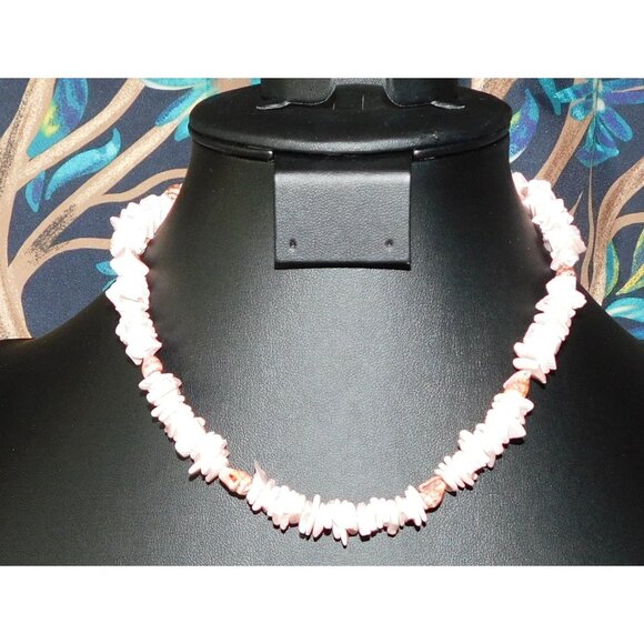 Vintage 90s Beachy Surfer Pink Shell Chip Necklace - Picture 3 of 3